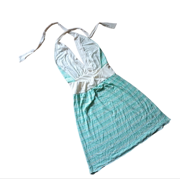 Halter dress - Picture 3 of 8